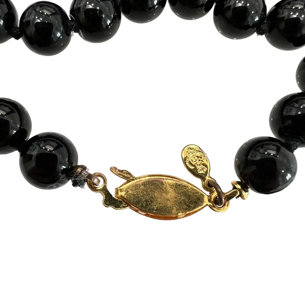 VINTAGE PREMIER DESIGNS CROWN BLACK BEAD NECKLACE WITH GOLD TONE CLASP - 29